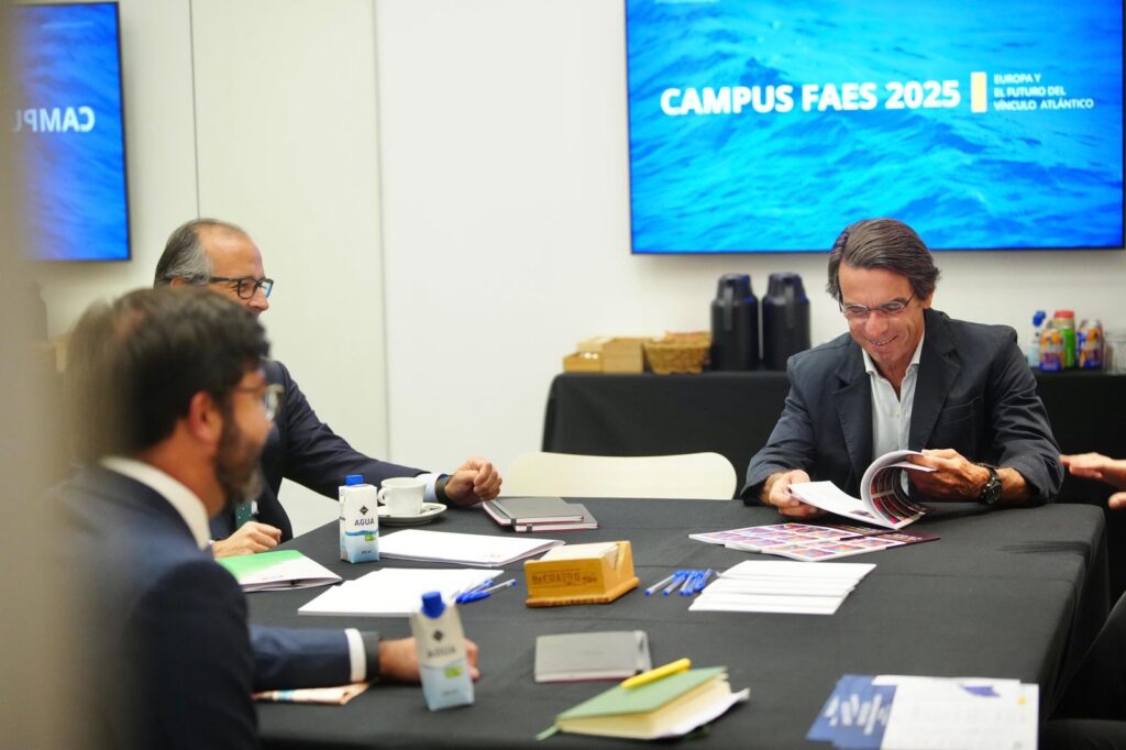 AZNAR4